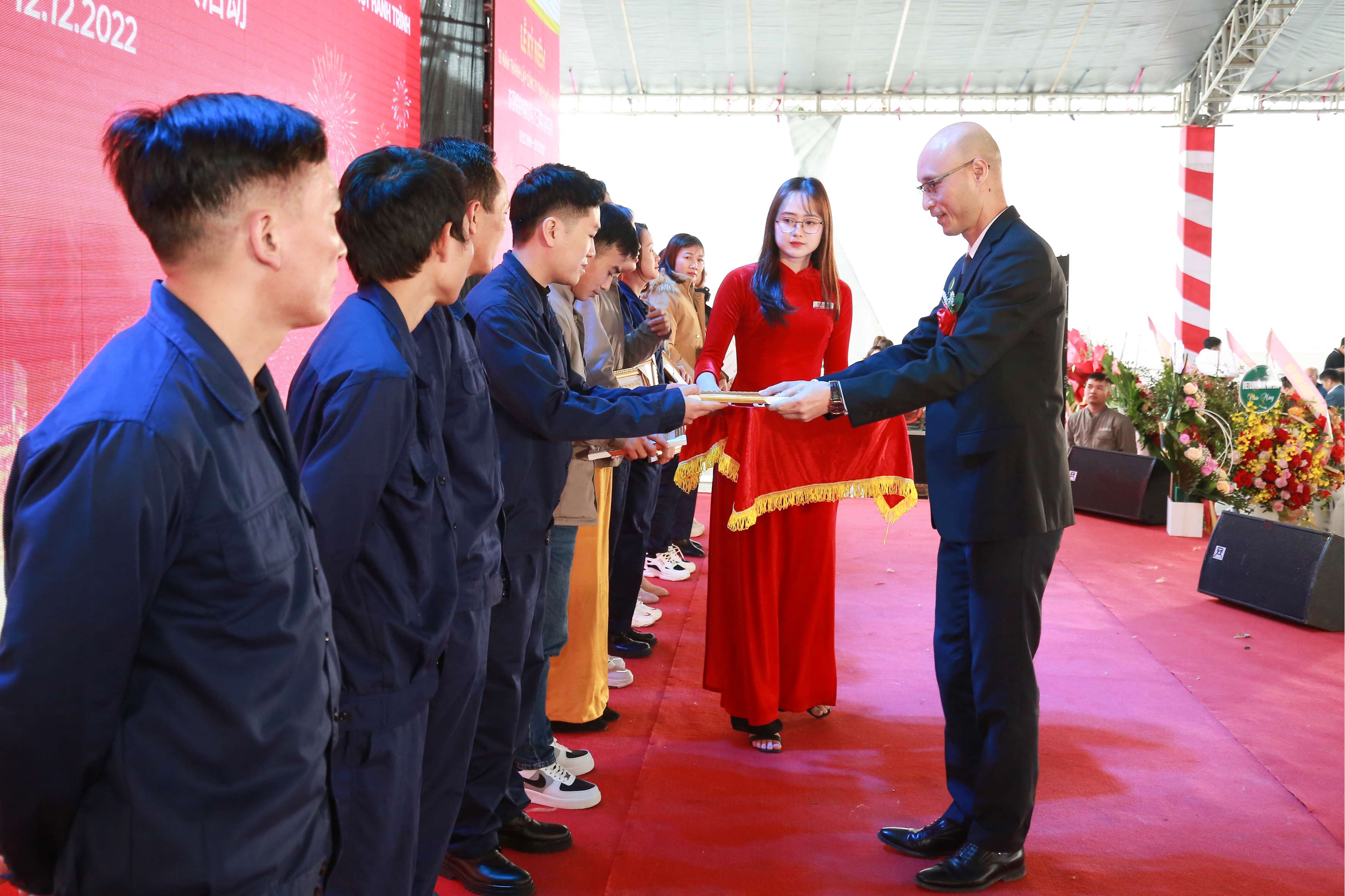 CT trao thưởng