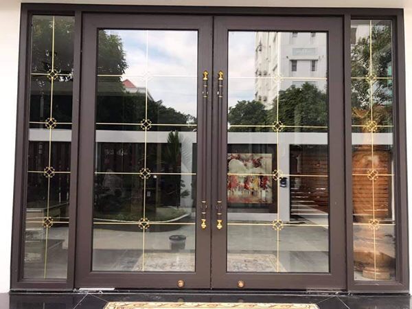cửa nhôm kính hệ thủy lực